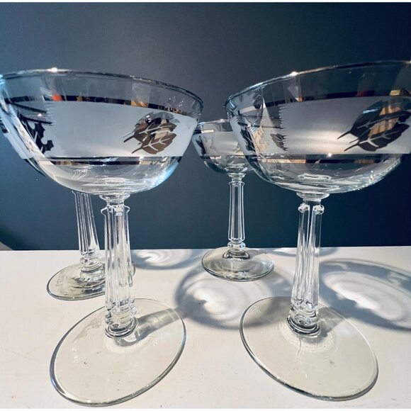 Vintage Hollywood Regency Libbey Frosted Silver Leaf Glassware - Picture 5 of 10